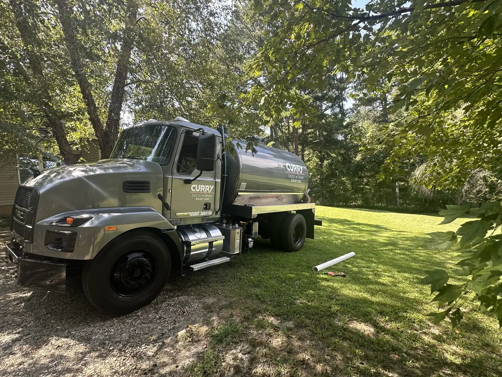 Curry Septic and Sewer crew at work in Northeast Georgia